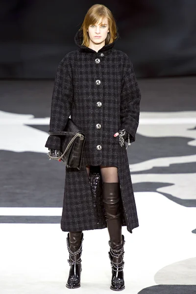 Look 1